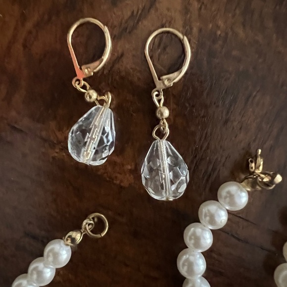 Full Parure Faux Pearl and Clear Crystal Beaded Necklace ~ Bracelet ~ Earrings - Picture 4 of 6